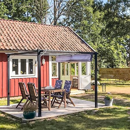 Amazing Home In Faerjestaden With Kitchen Bagian luar foto