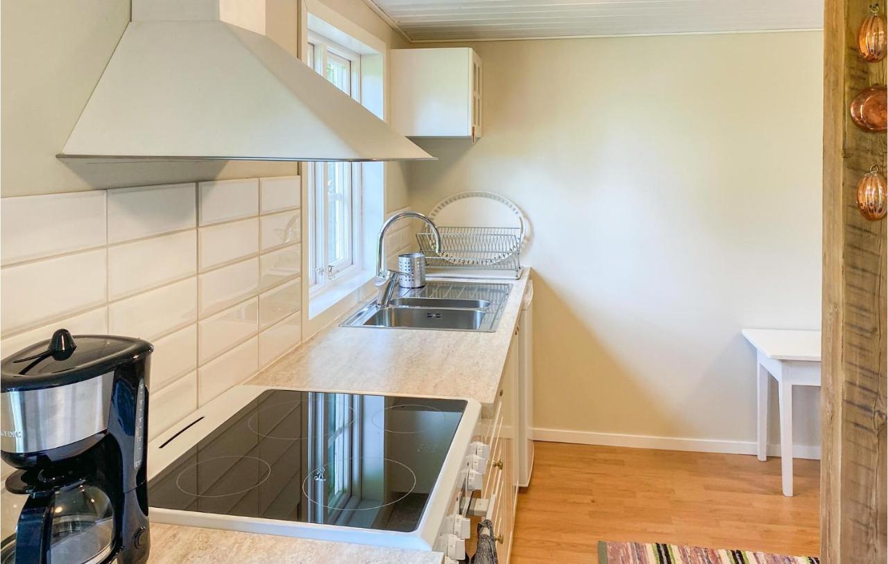 Amazing Home In Faerjestaden With Kitchen Bagian luar foto