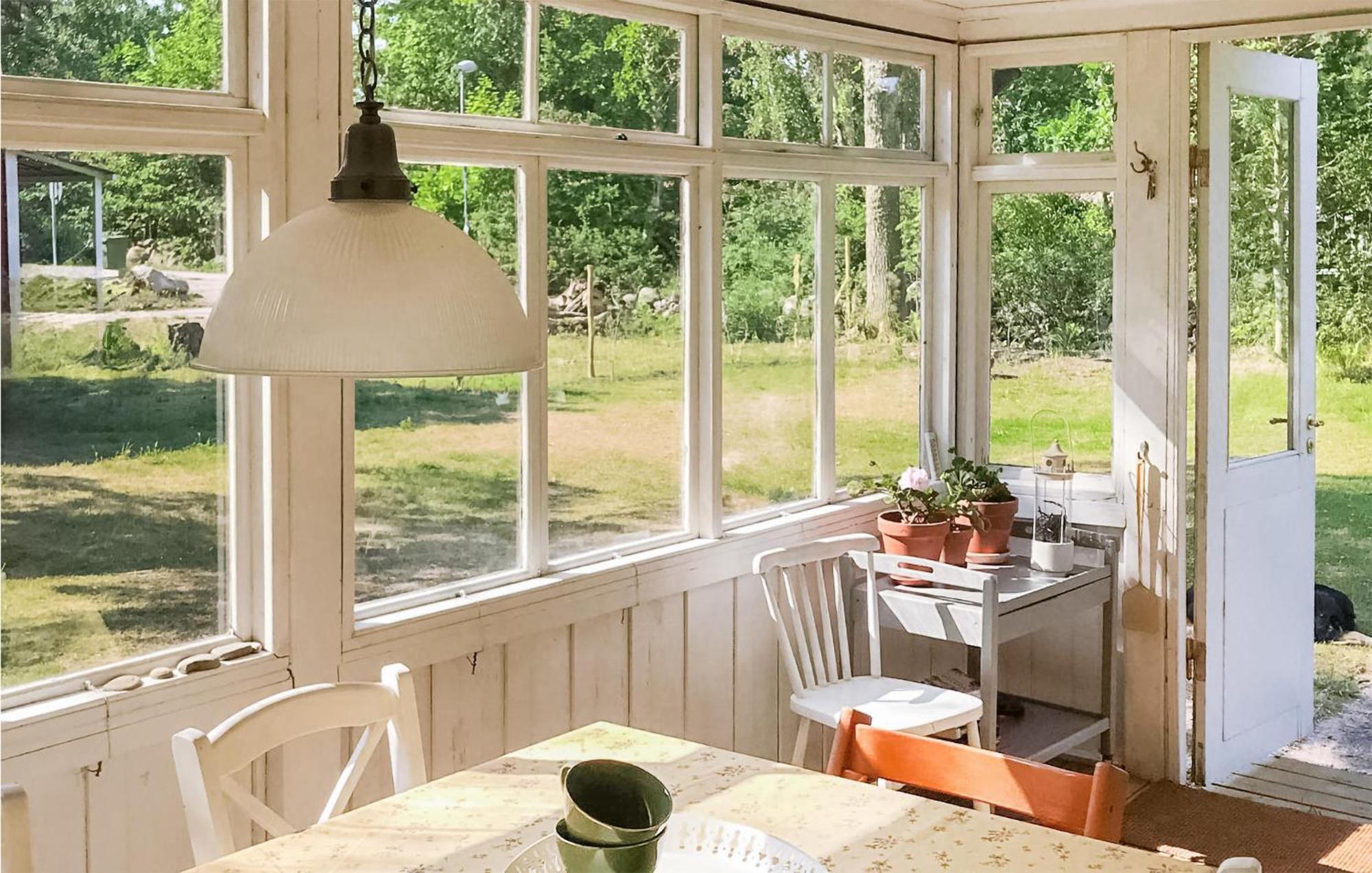 Amazing Home In Faerjestaden With Kitchen Bagian luar foto